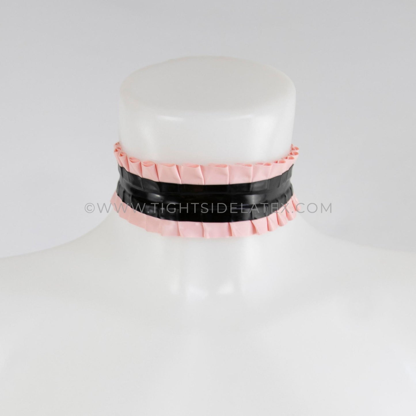 Latex Choker With Ruffle Detail