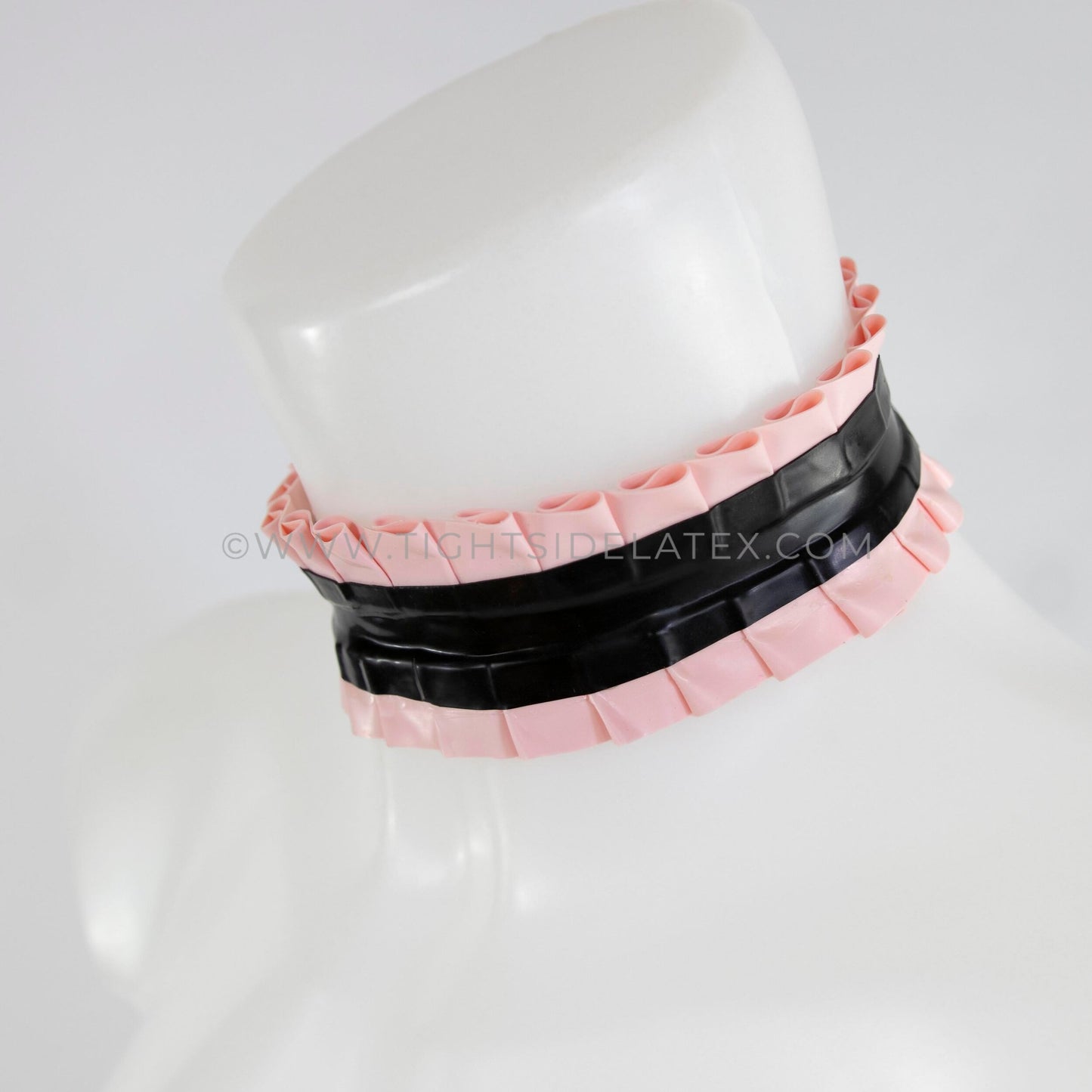 Latex Choker With Ruffle Detail